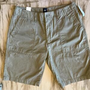 Gap NWT Men’s Shorts Size 32 Chino Pockets Belted